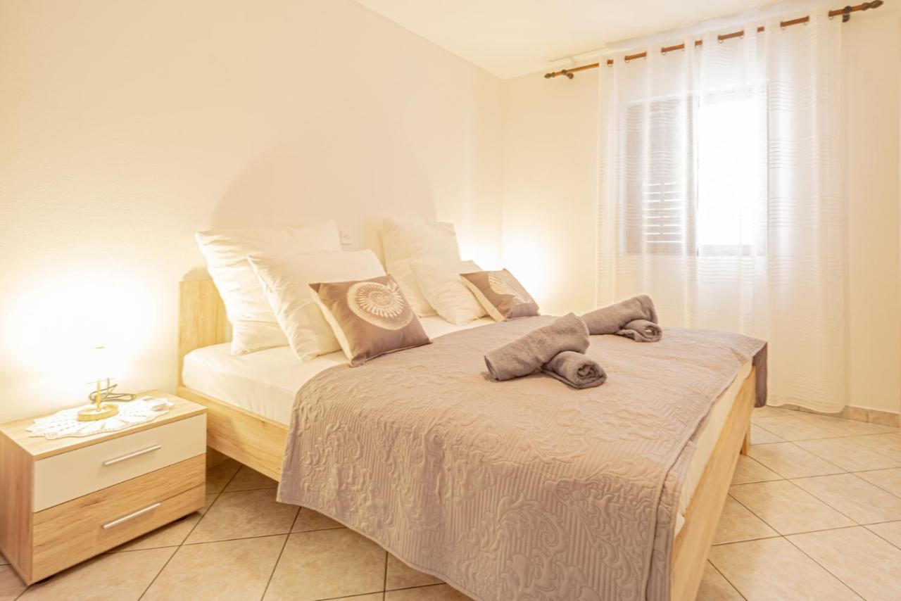 Bepic Quiet Location On A Beautiful Bay Appartement Metajna Buitenkant foto